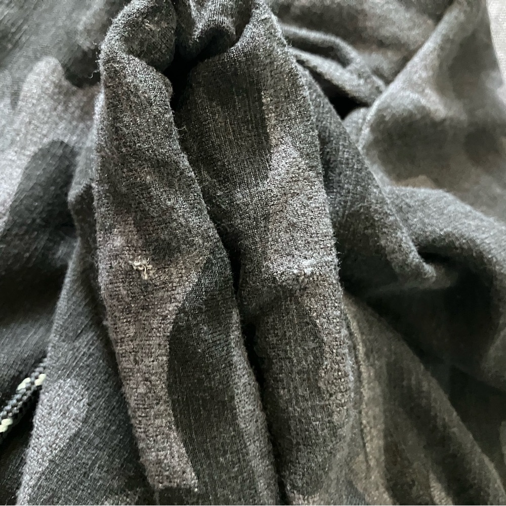 SUNDRY EVEREVE Grey Camo Mini Skirt Size 2 - Picture 11 of 11